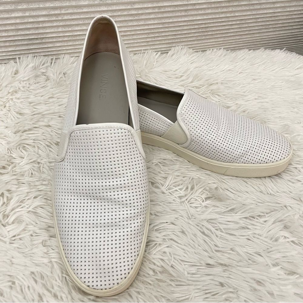 VINCE. Perforated Leather Blair Sneaker Shoes ,‎ Slip On White comfy size 10M